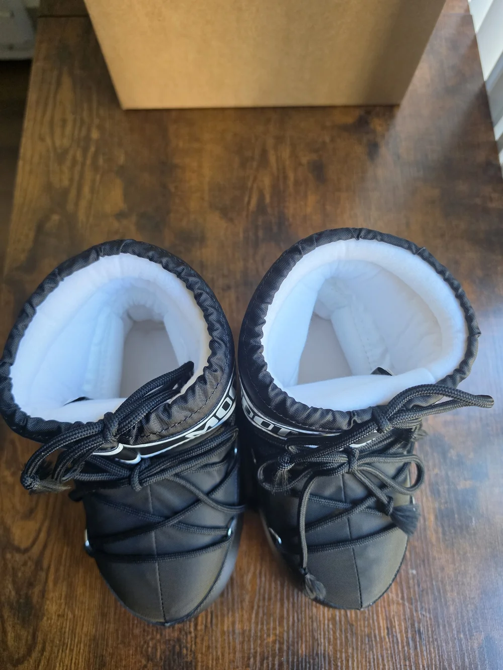 Moon Boot MB Icon Low Nylon Black Snow Boots - Size US 2/3.5 (EU 33/35)